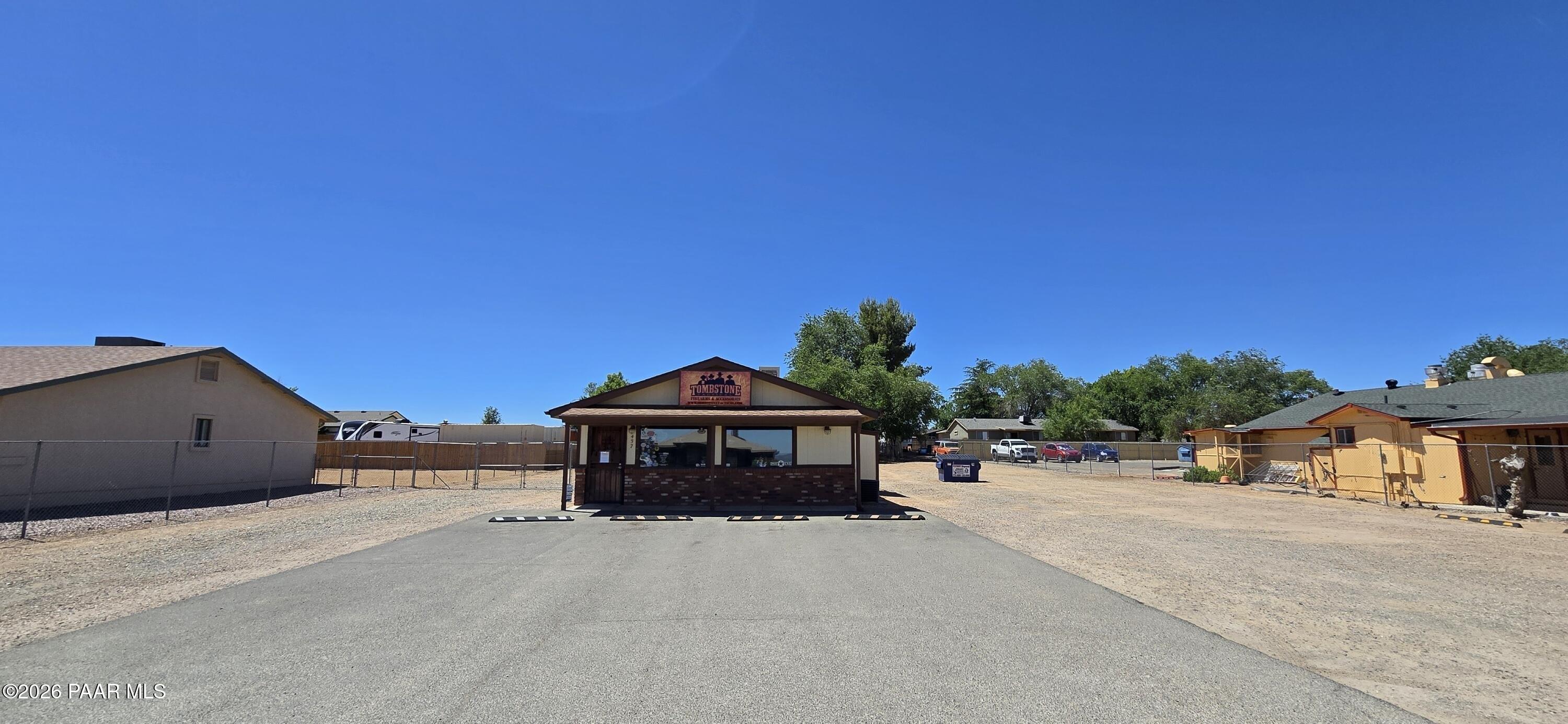 Property Image for 437 W Butterfield Road