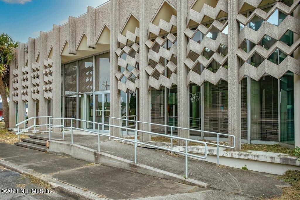 Property Image for 930 UNIVERSITY Boulevard N