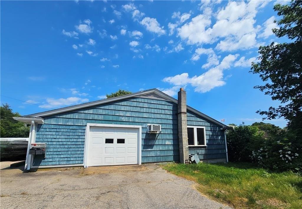 Property Image for 2196 Post Road