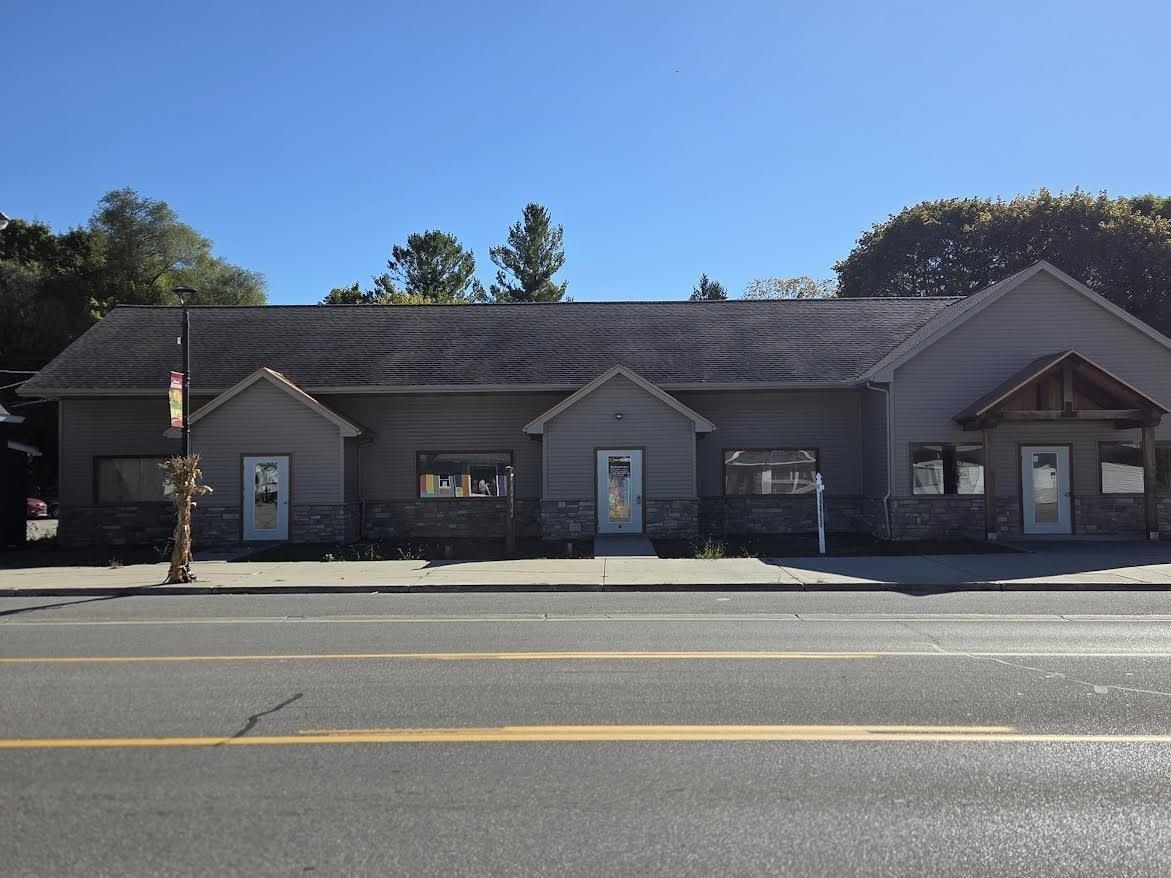 Property Image for 165 W Wheatland Avenue