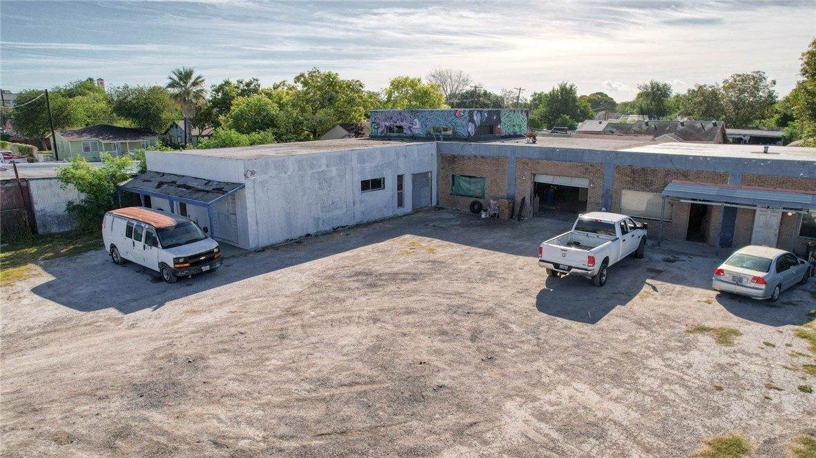 Property Image for 1905-1911 Ayers Street