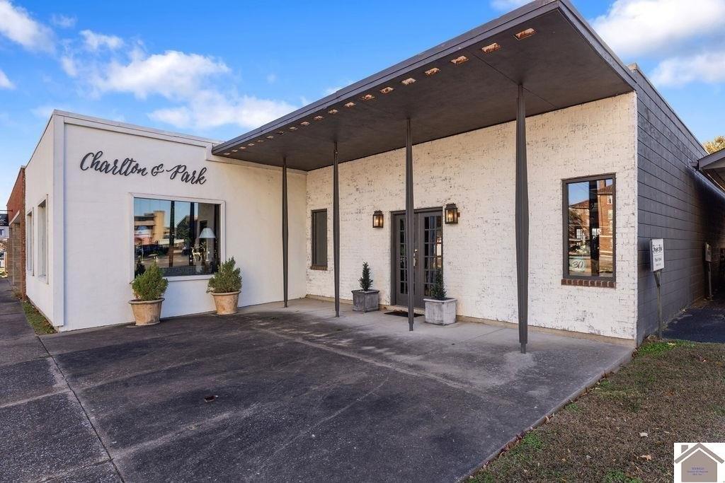 Property Image for 2200 Broadway Street