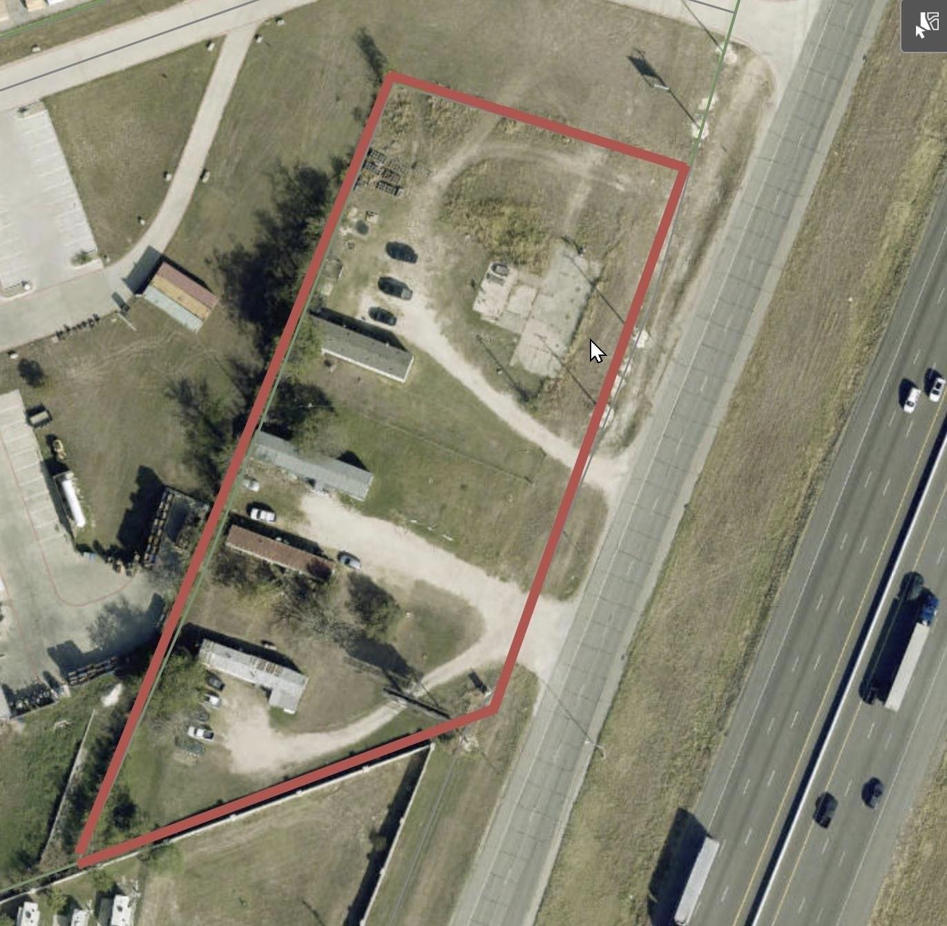 Property Image for 13615 N Interstate 35 Highway