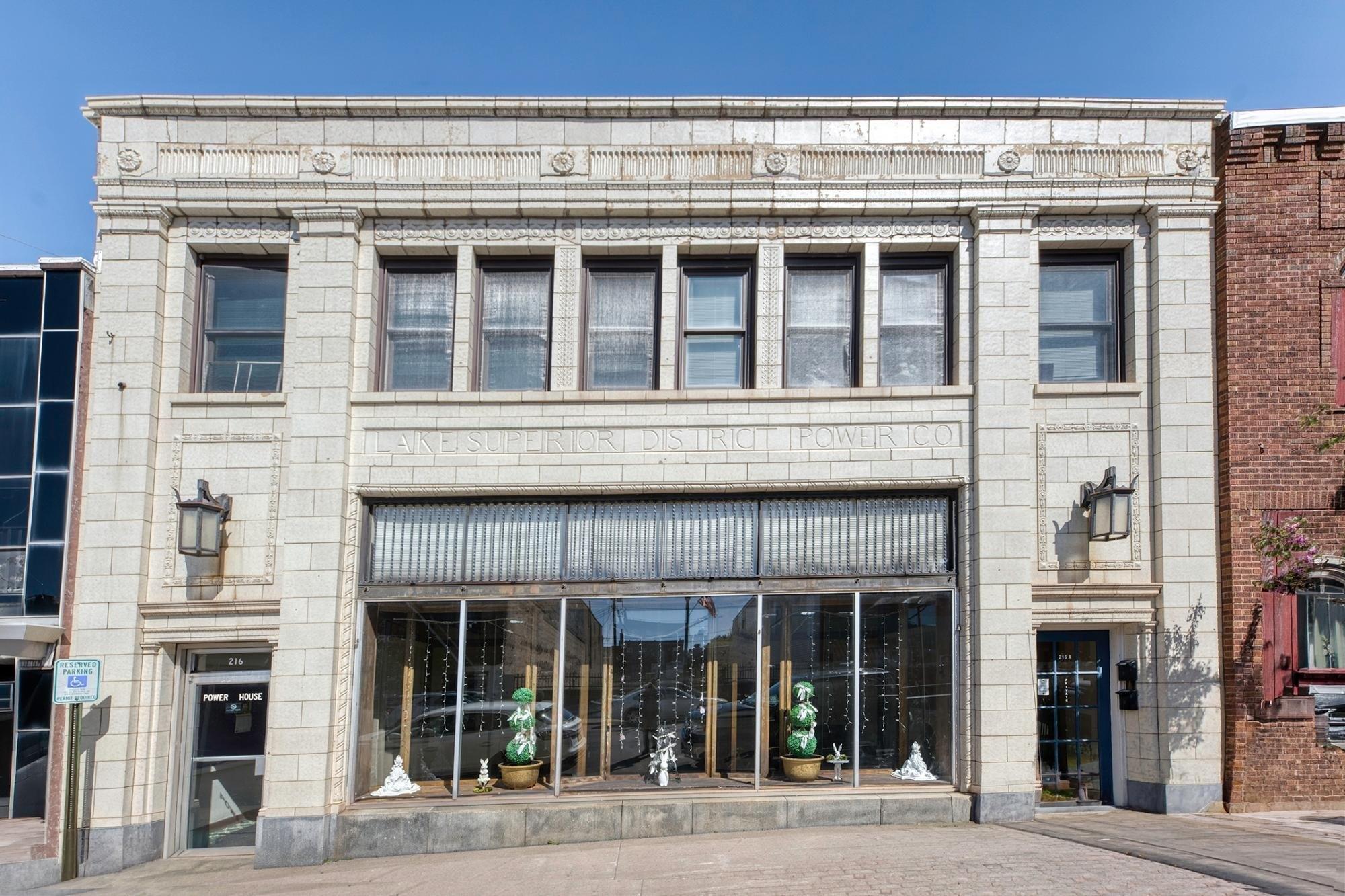 Property Image for 216 Aurora St E