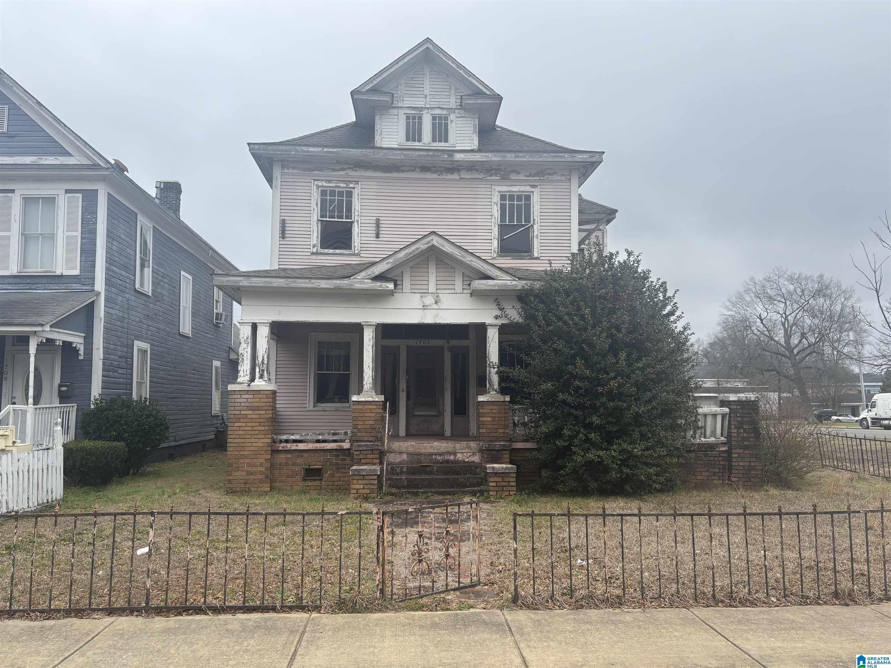 Property Image for 1705 3rd Avenue