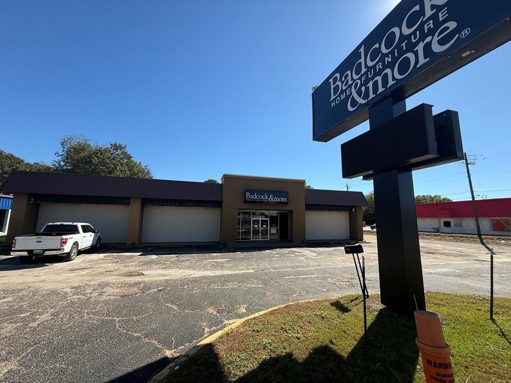 Property Image for 1106 Rucker Blvd