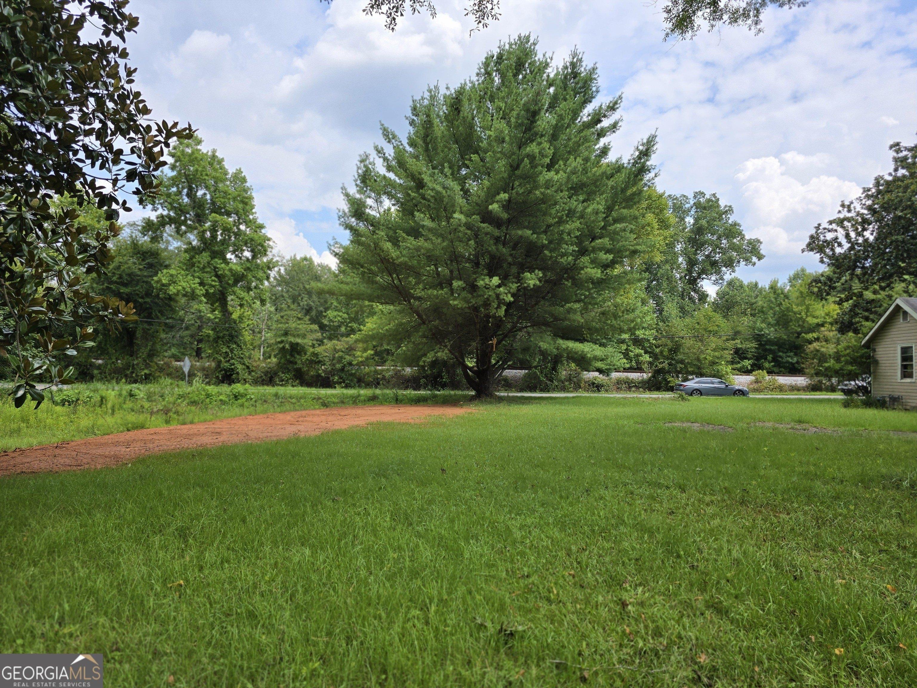 Property Image for 2715 Huff Drive N