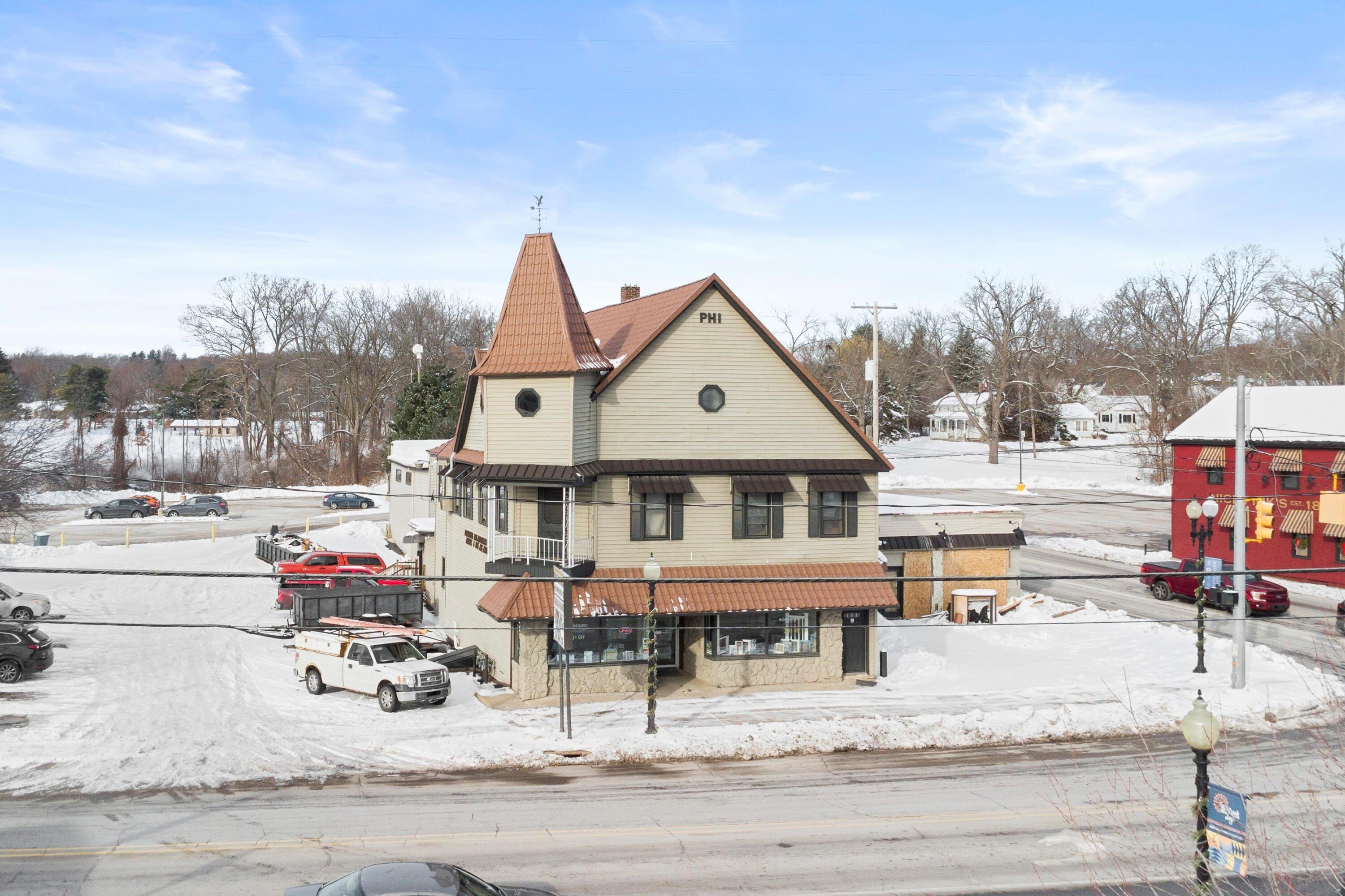 Property Image for 3955 W River Drive NE