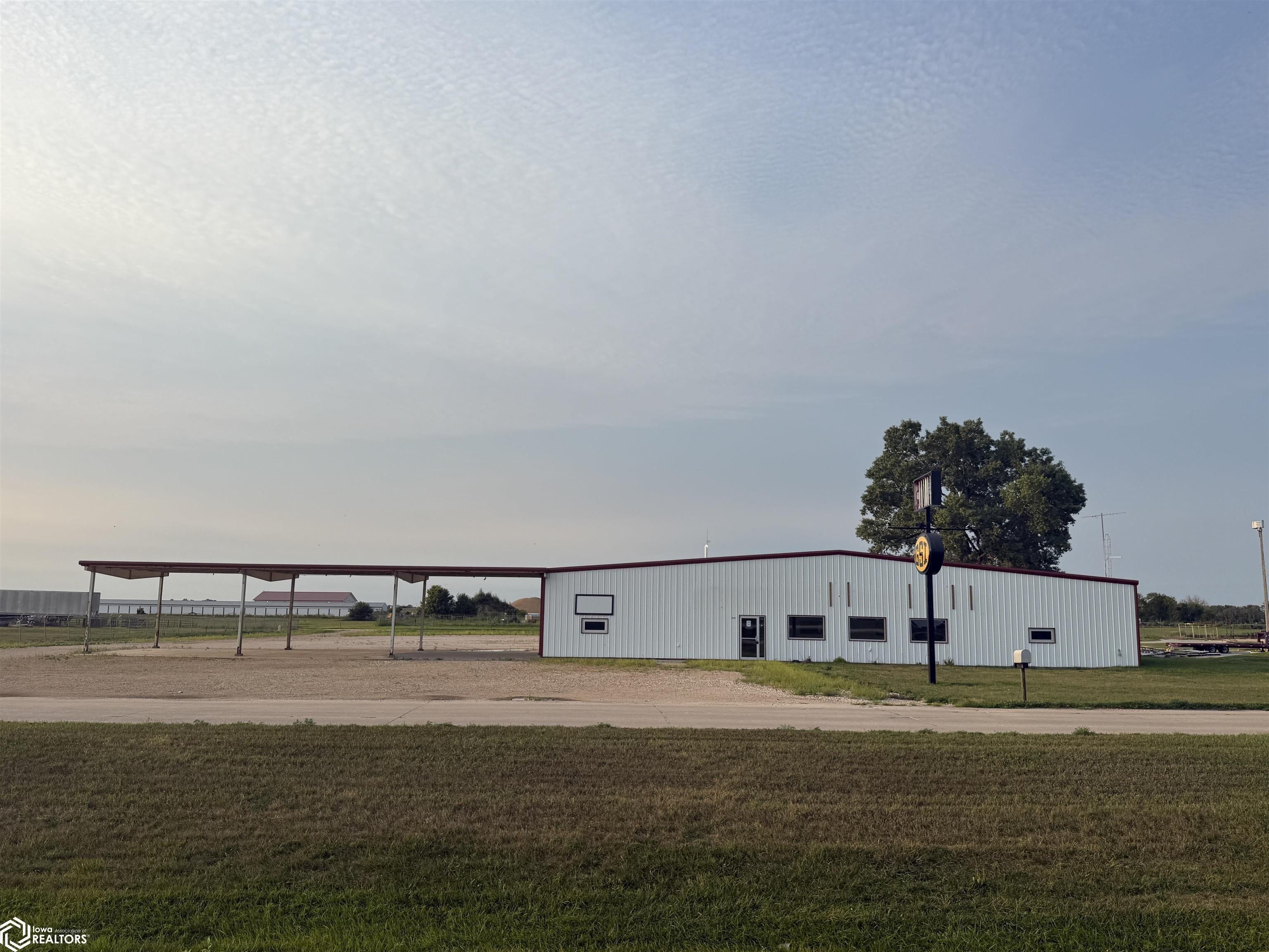 Property Image for 2040 Iowa Avenue