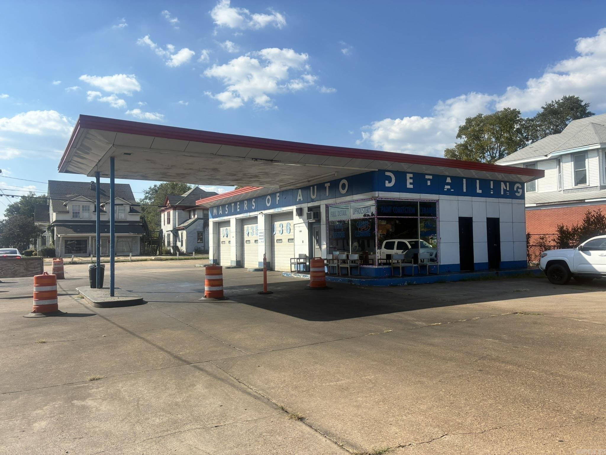 Property Image for 600 W Roosevelt Road