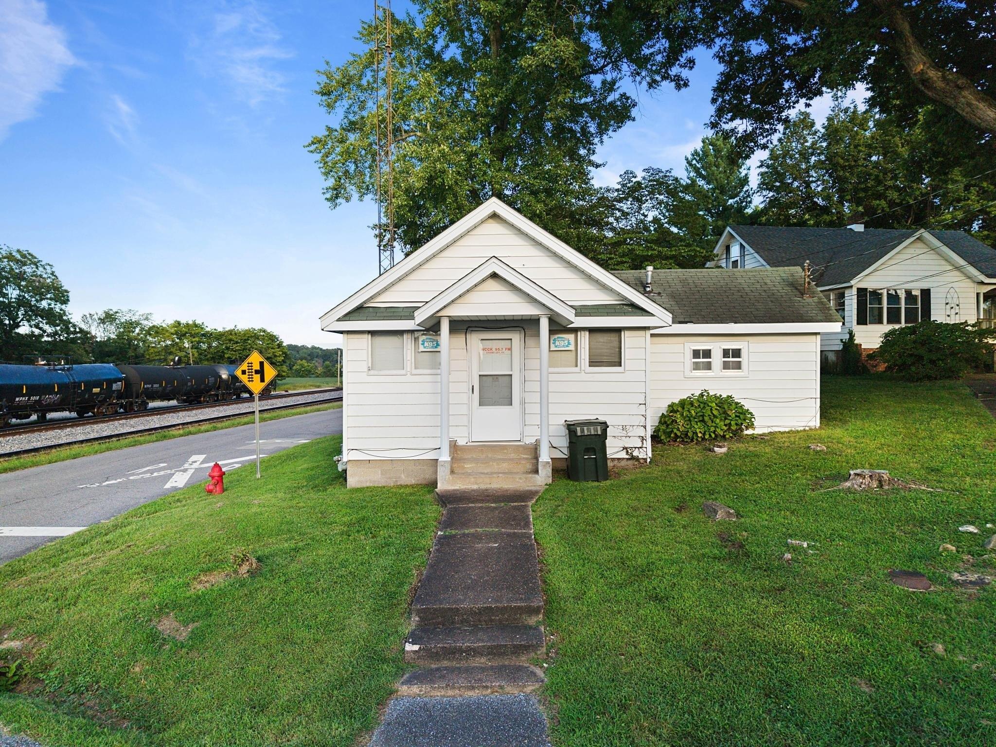 Property Image for 7 Aspen Street