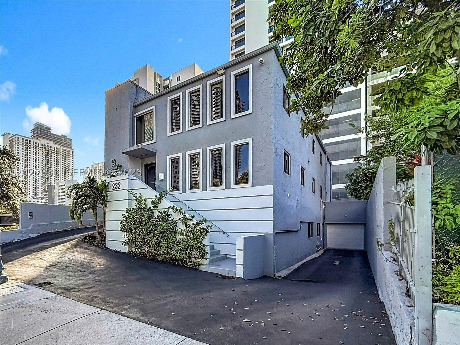 Property Image for 232 SW 8th St