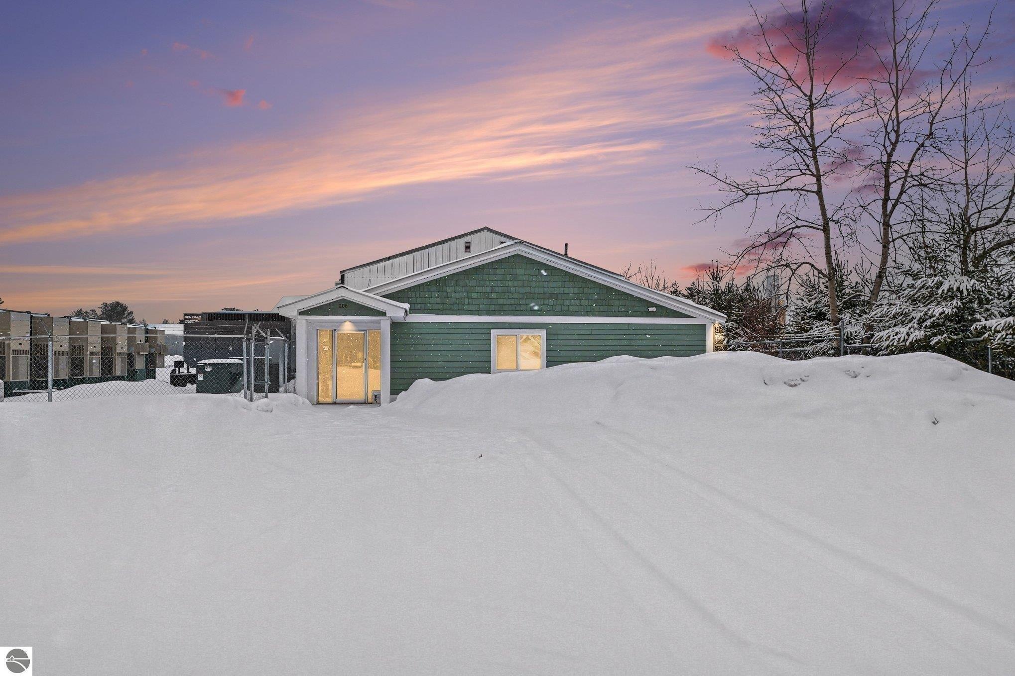 Property Image for 206 E Park Drive