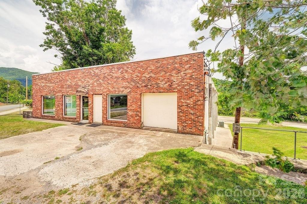 Property Image for 1100-1104 Montreat Road