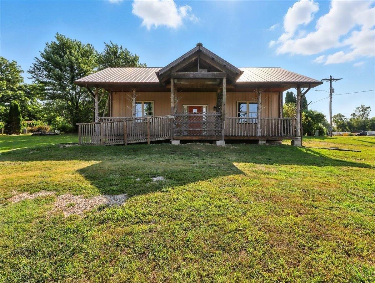 Property Image for 401 N Busch Street