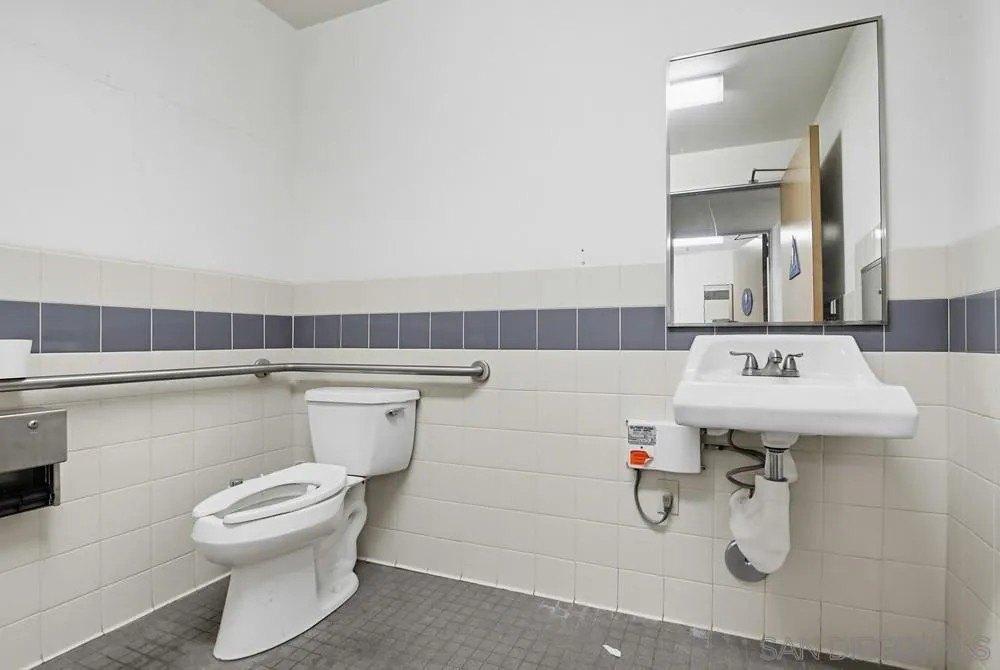 Property Image for 1568 Lancaster Point Way