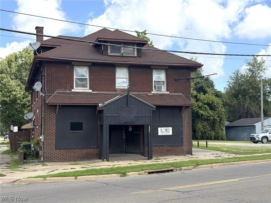 Property Image for 3357 Mahoning Road NE