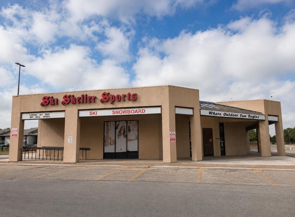 Property Image for 3327 W Wadley Ave
