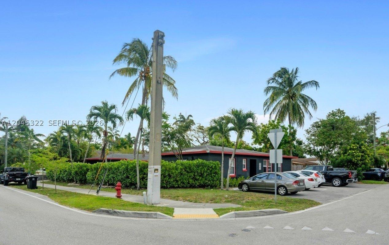 Property Image for 620 SW 7th St 1-6