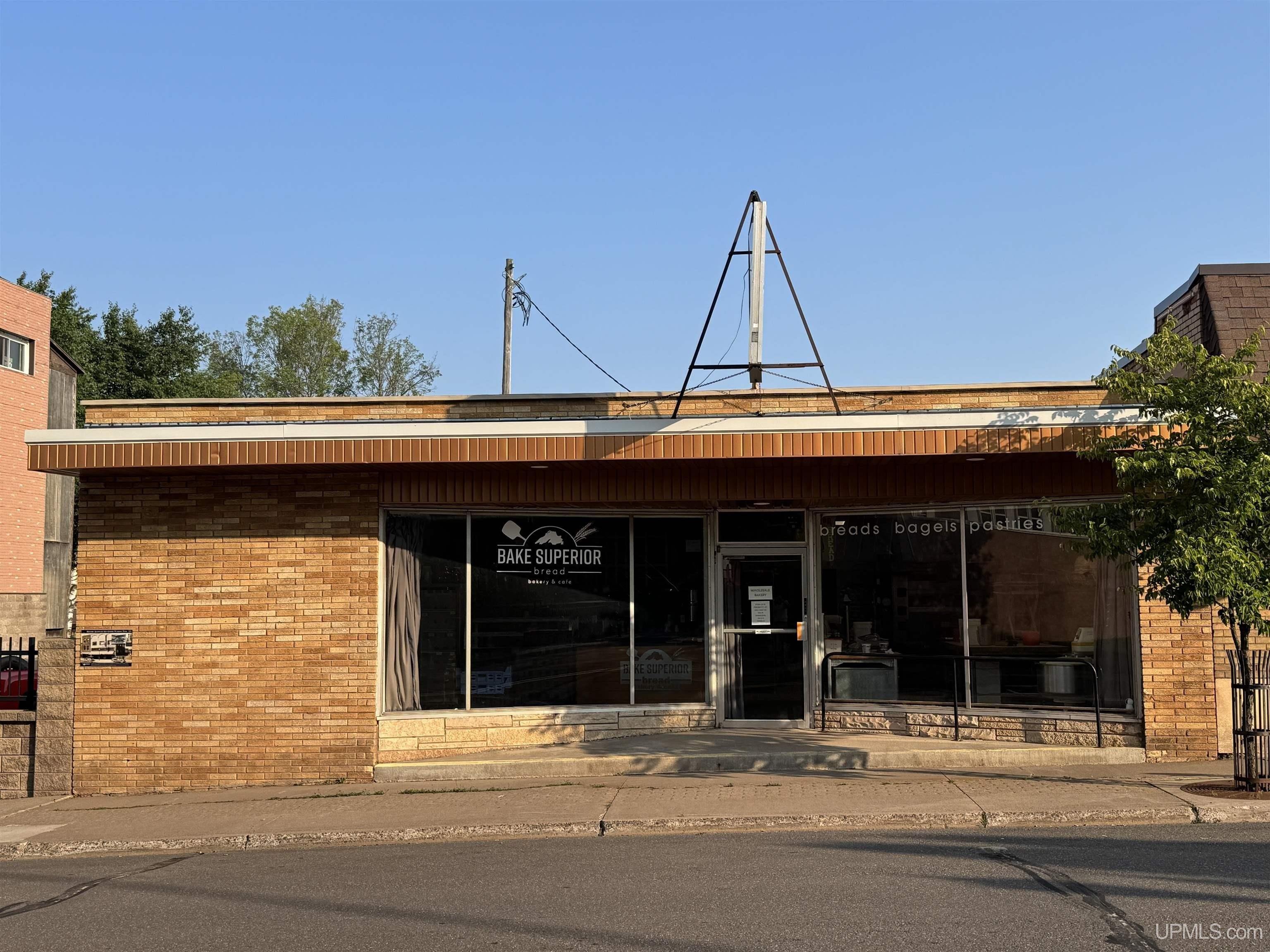 Property Image for 230 E Aurora Street