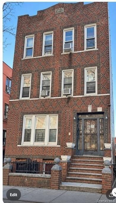 Property Image for 90 E 52nd Street 6