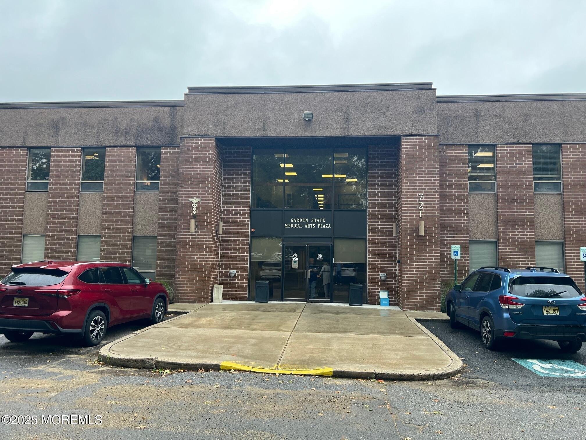 Property Image for 721 N Beers Street 1B