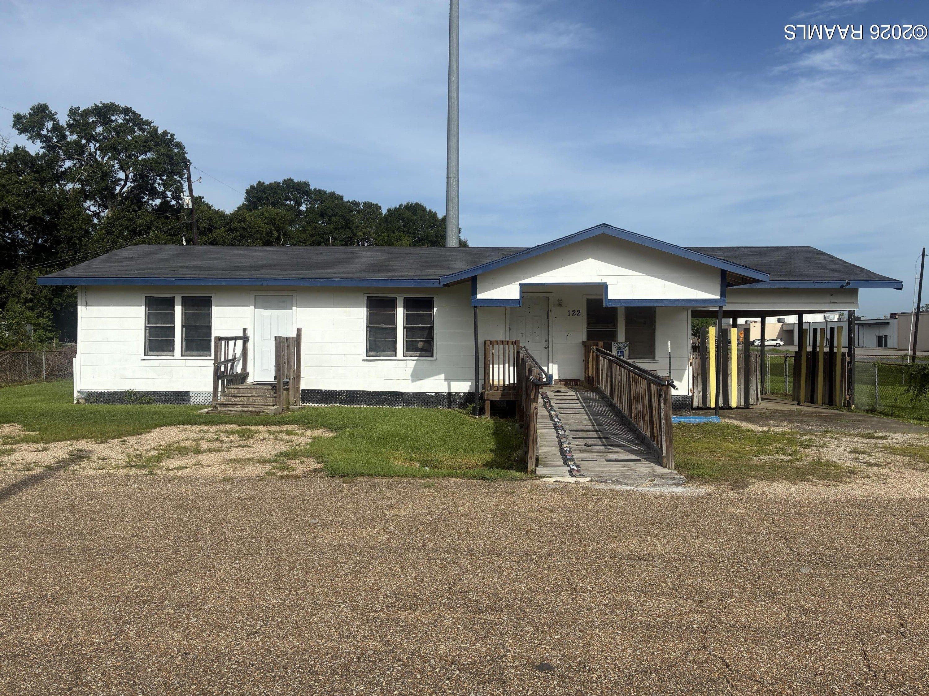 Property Image for 122 W Pine Street