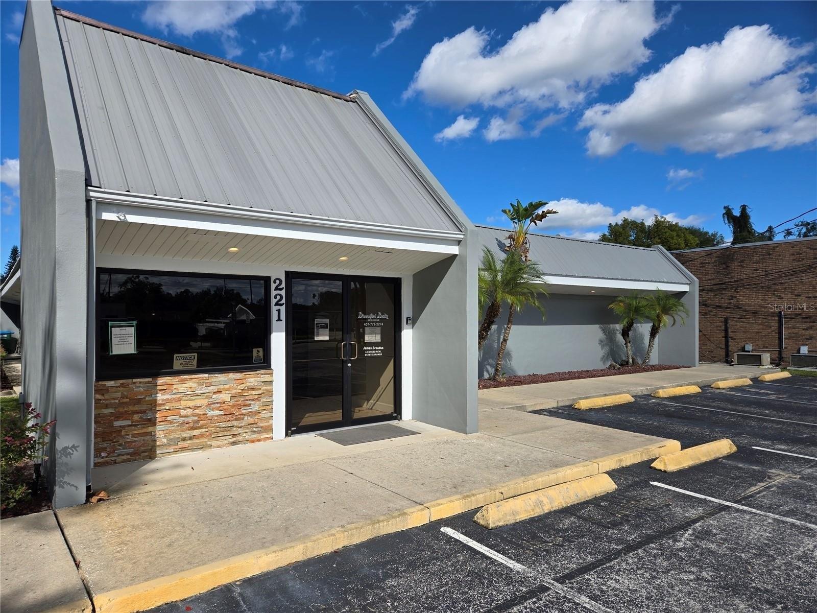 Property Image for 221 W State Road 434