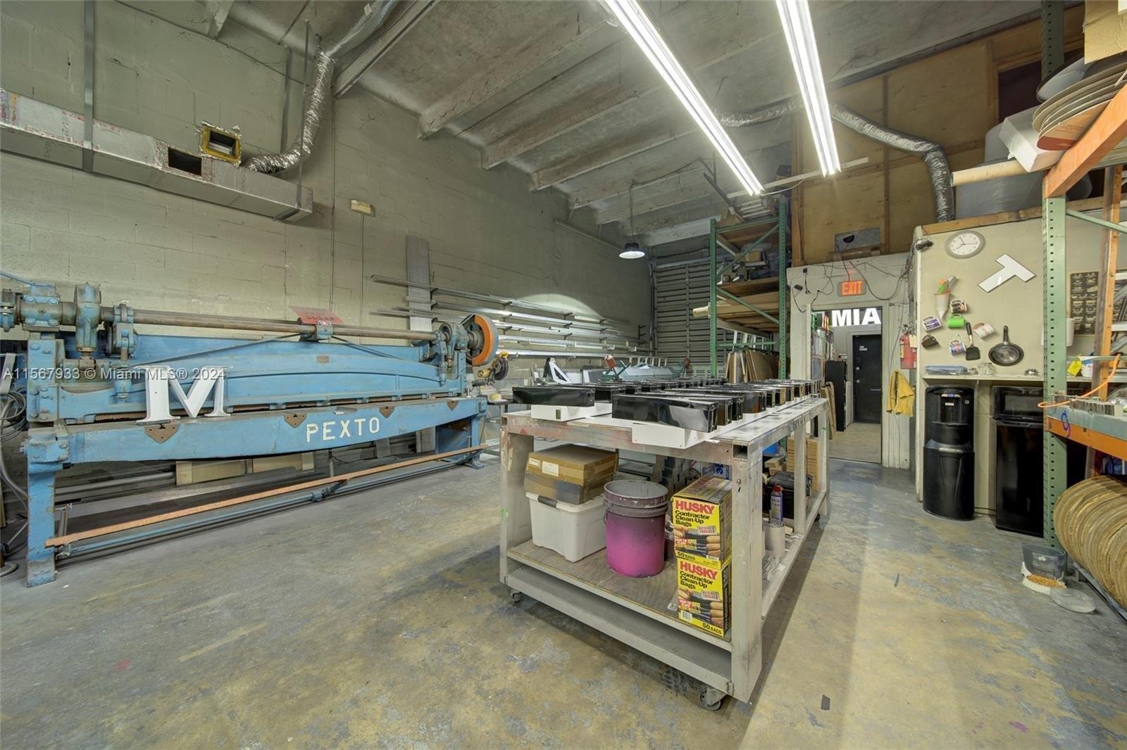 Property Image for Sign Fabrication Business For Sale in Miami