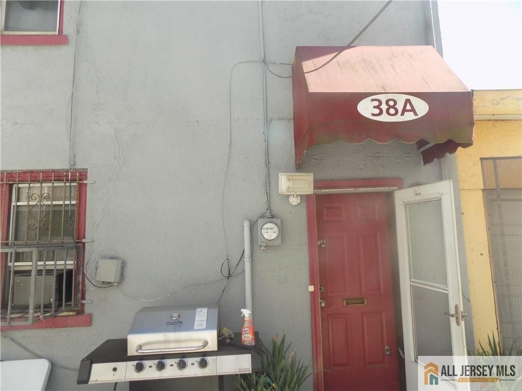 Property Image for 38 Coit Street