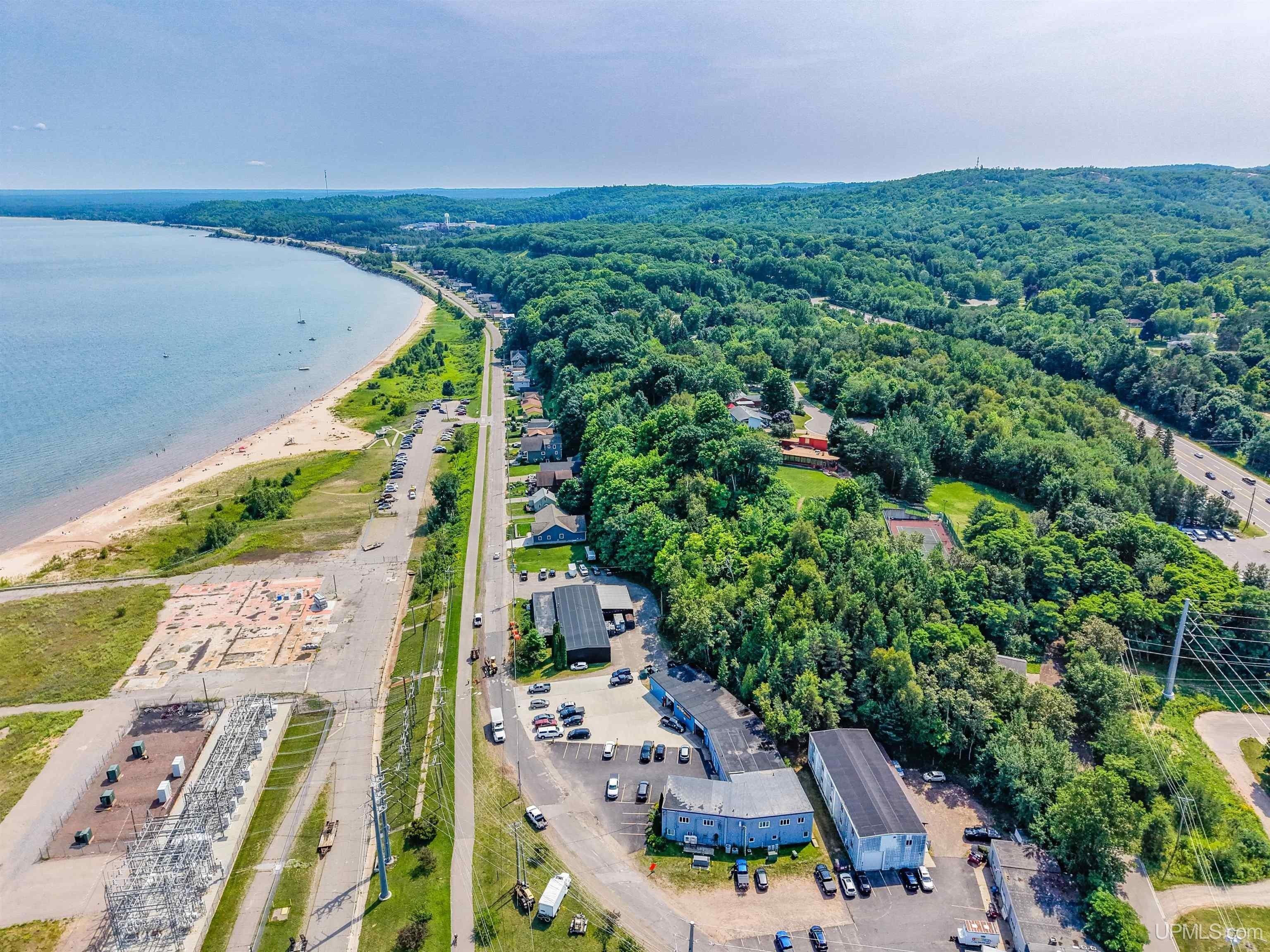 Property Image for 802 S Lake Street