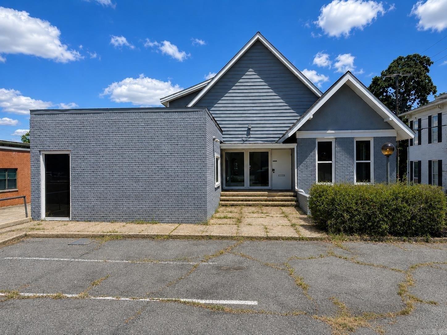 Property Image for 813 W 3rd Street