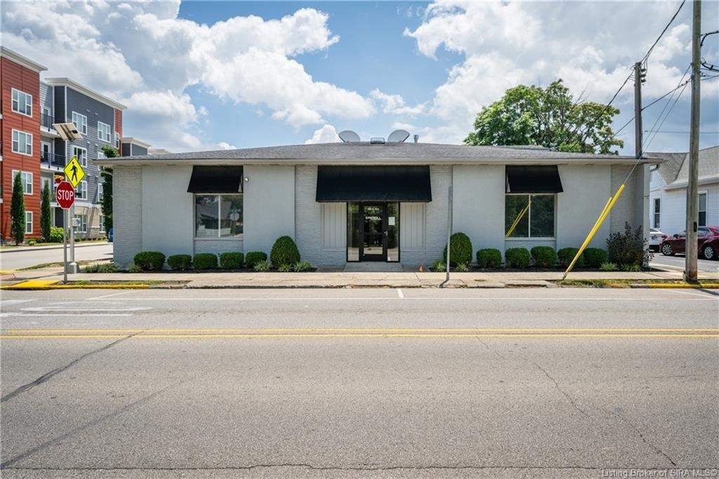 Property Image for 320 E Elm Street
