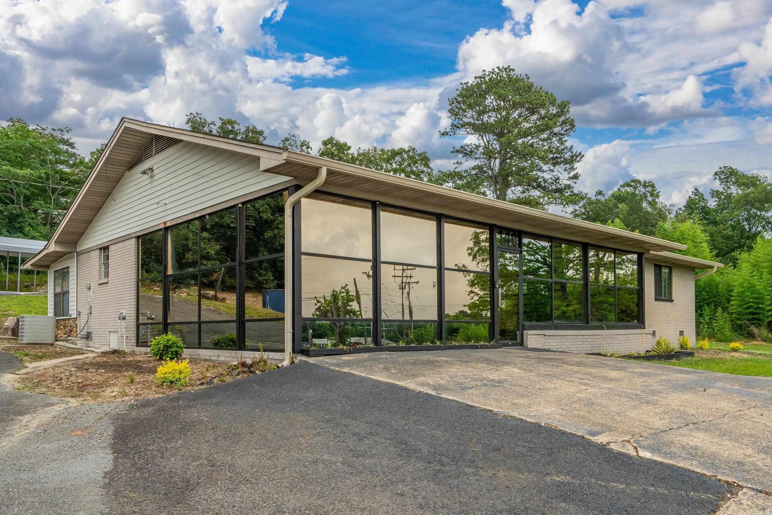 Property Image for 140 Amity Rd