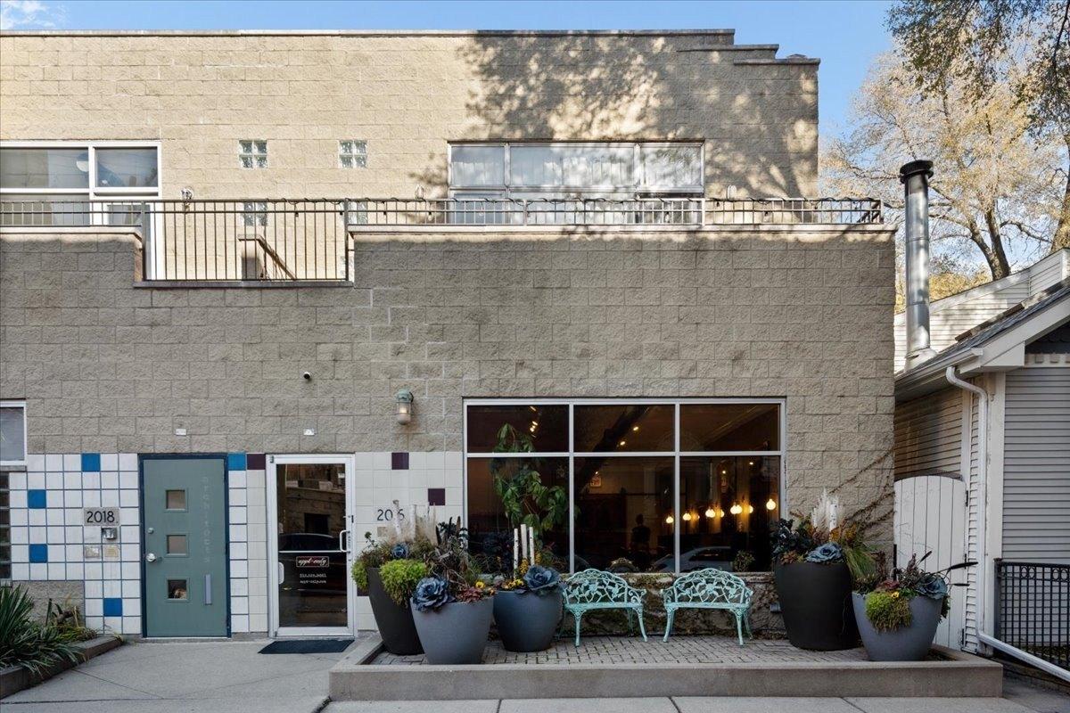 Property Image for 2016 W Concord Place