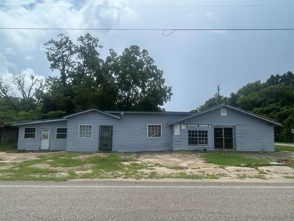 Property Image for 2025 N Co Rd 95 (Main St)