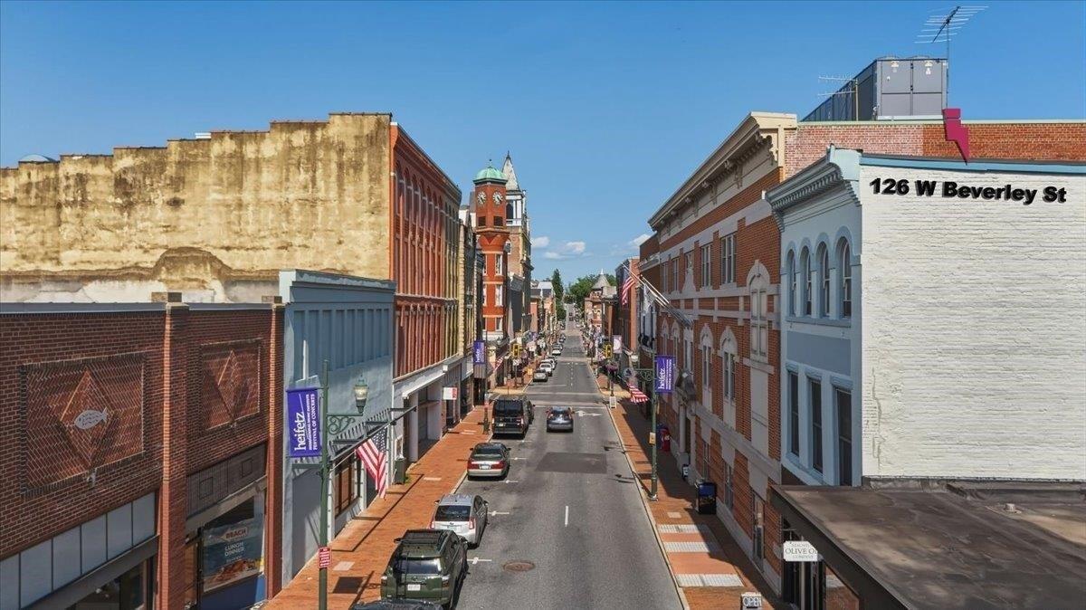 Property Image for 126 W Beverley St