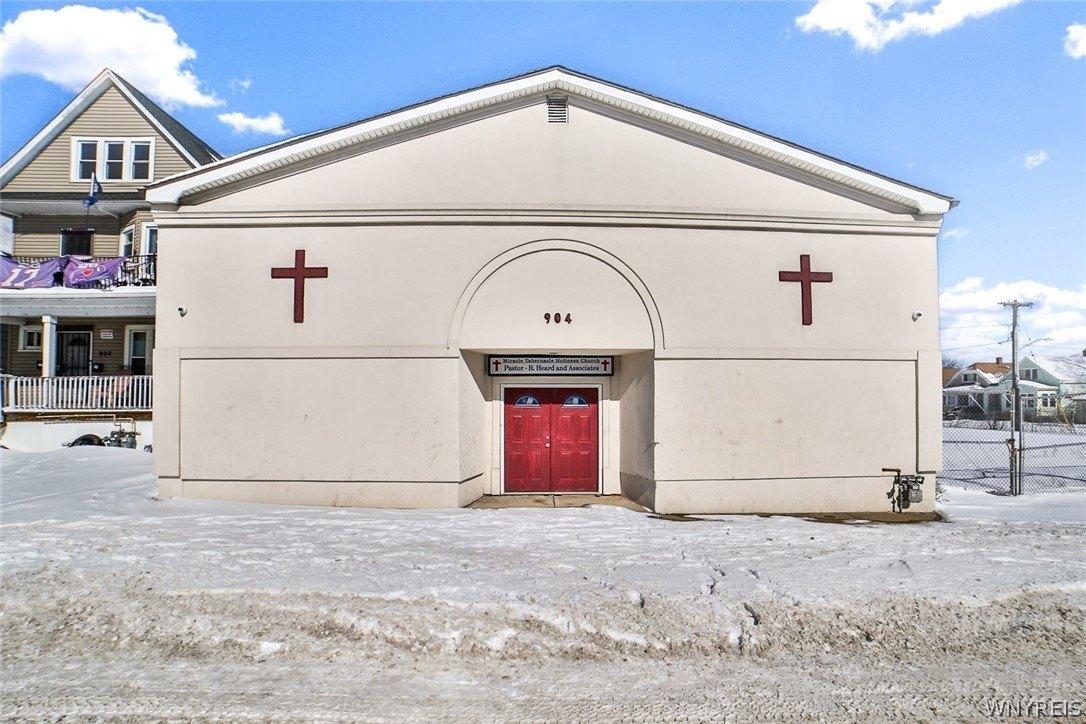 Property Image for 902 E Delavan Avenue