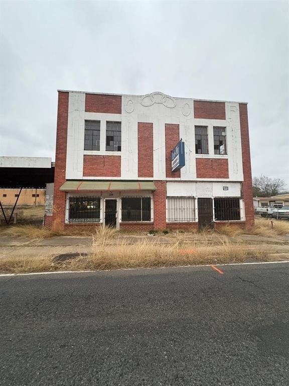 Property Image for 258 E 70th Street