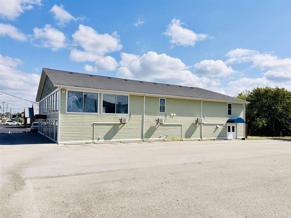 Property Image for 216 W White Oak St.