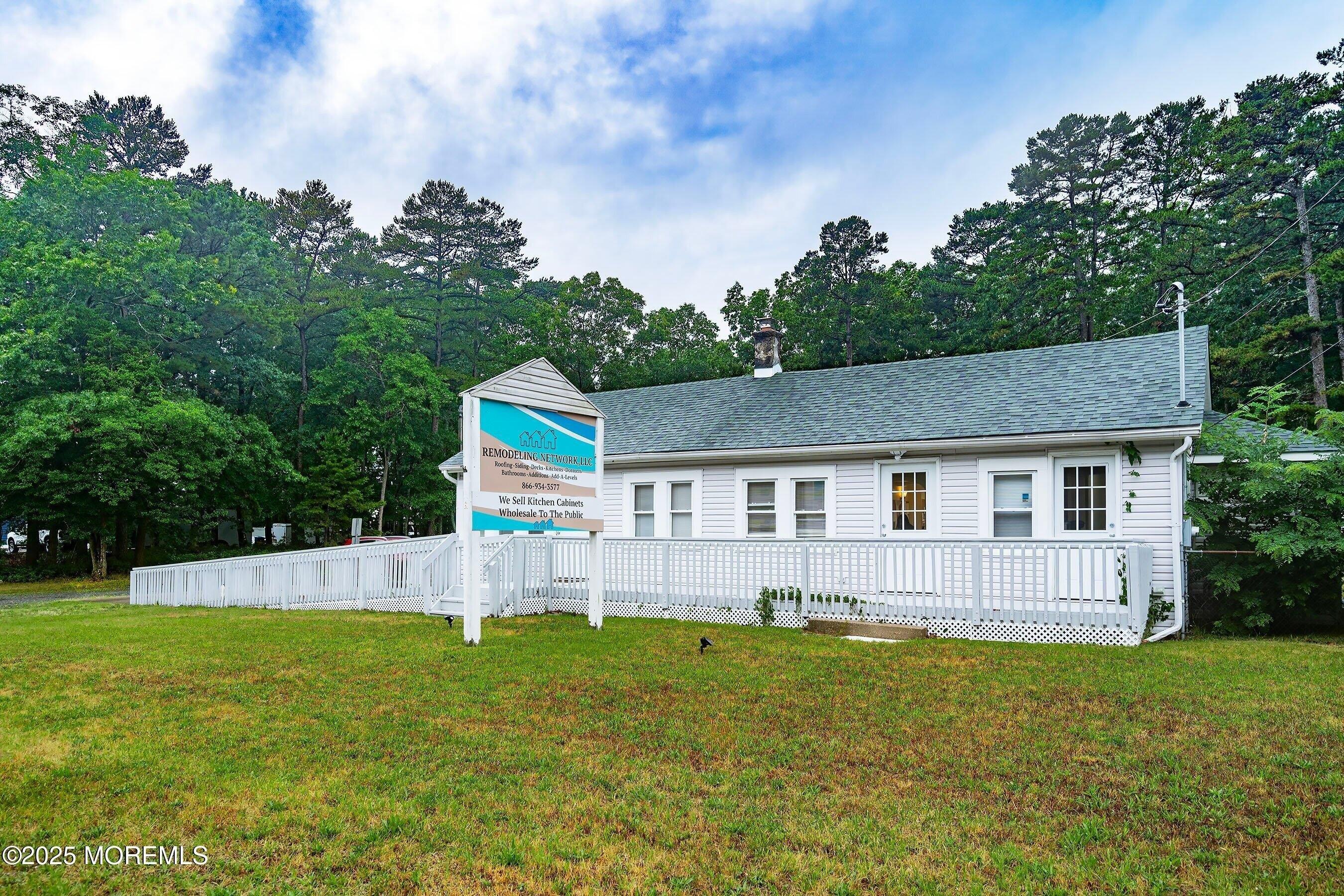 Property Image for 471 Main Street