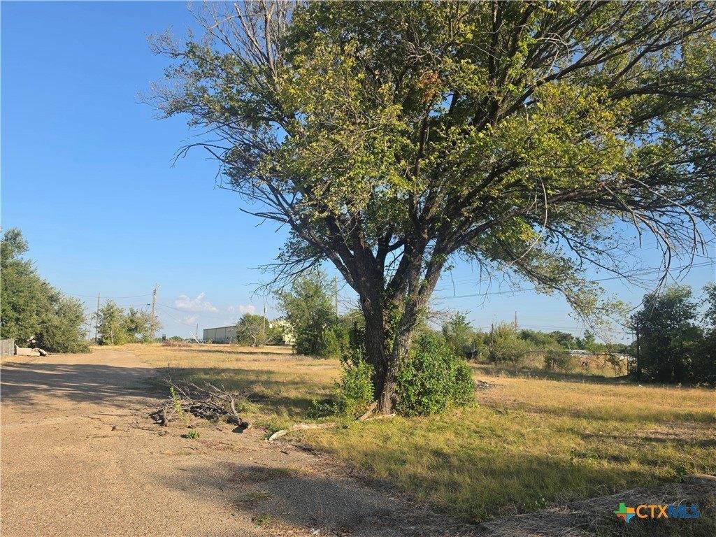 Property Image for 210 E Kathey Road