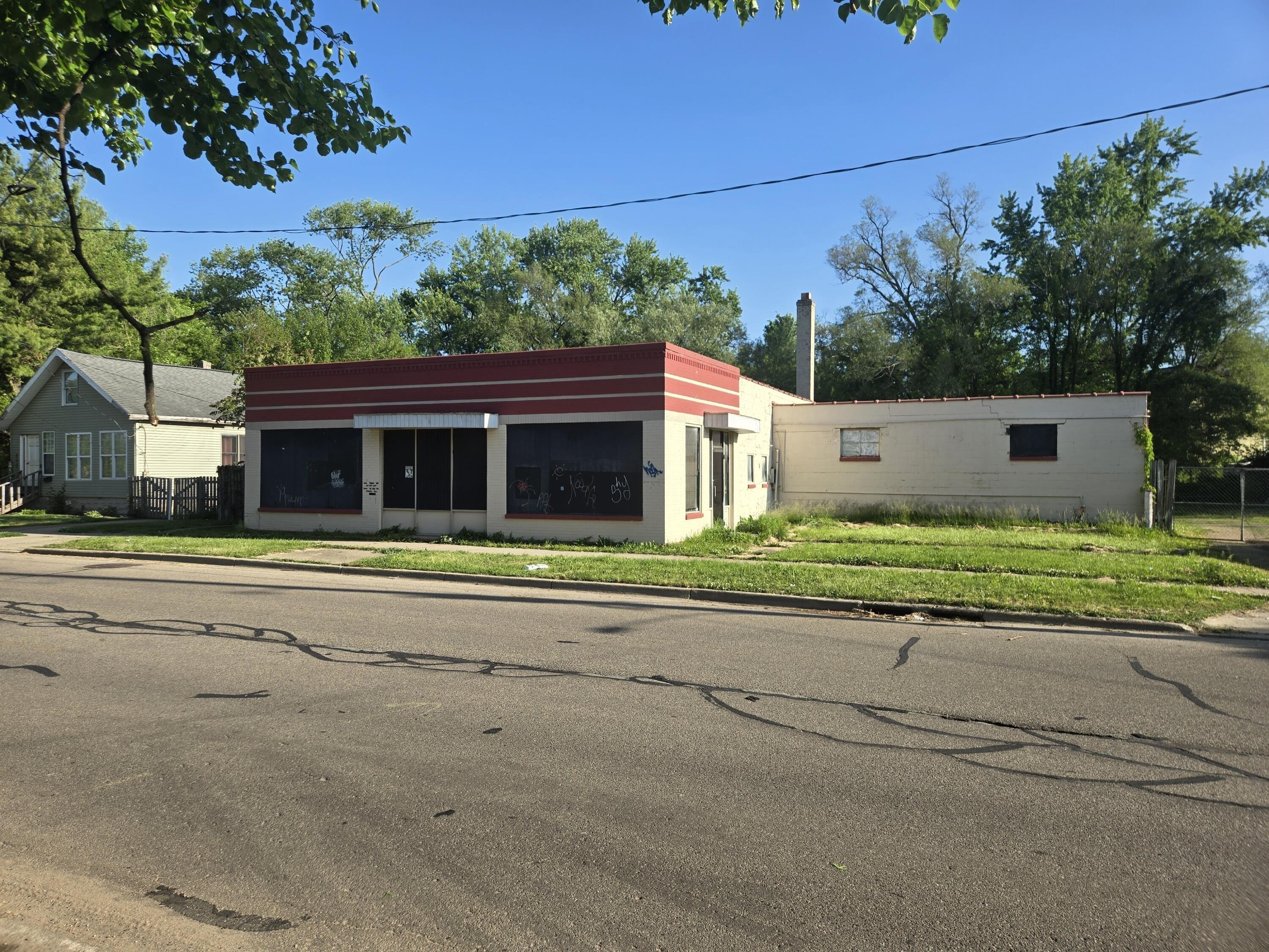 Property Image for 653-655 Lake Street