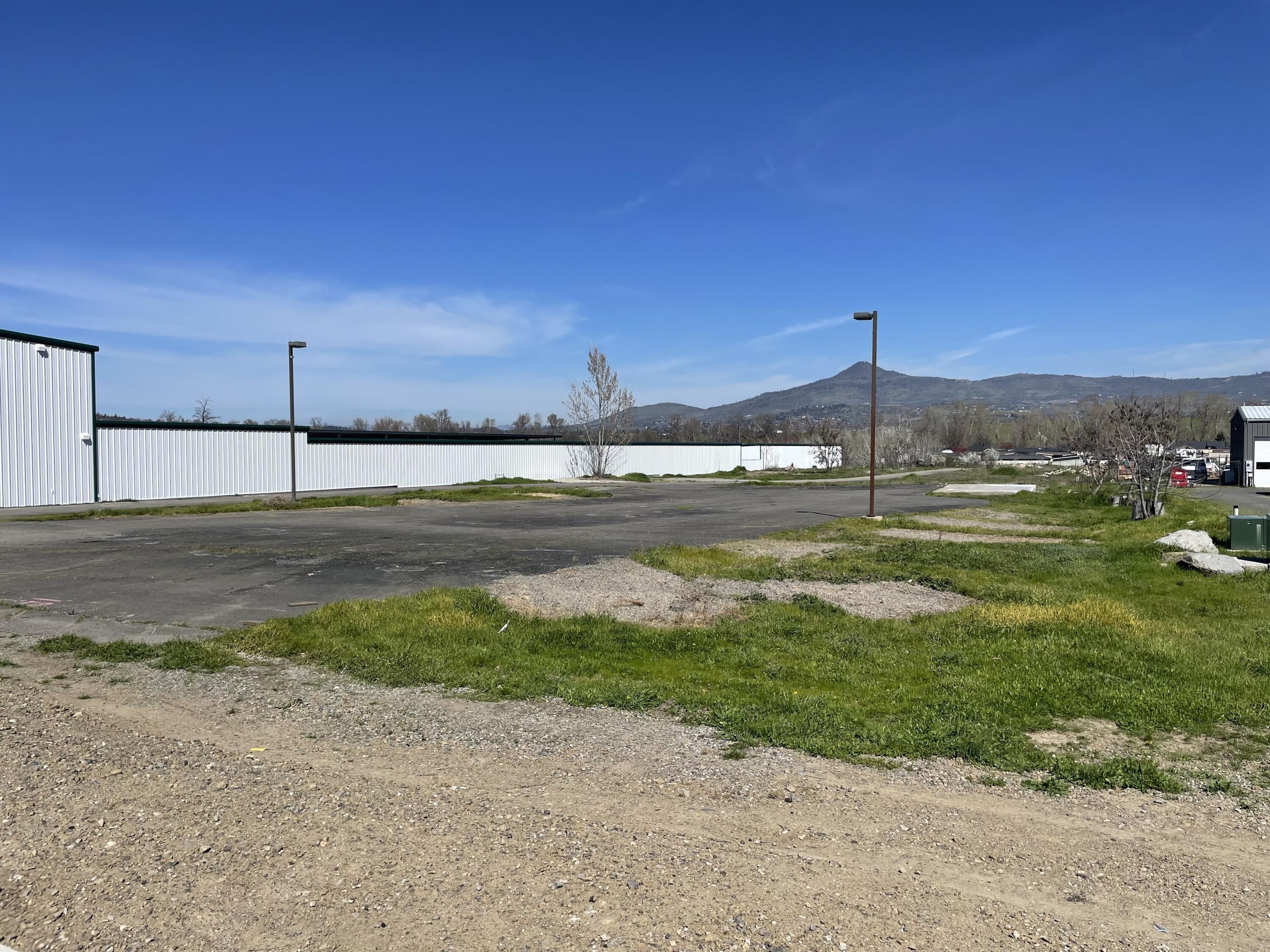 Property Image for 3957 S Pacific Highway