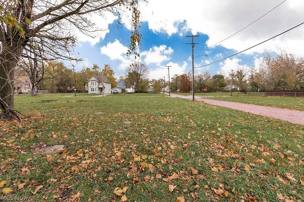 Property Image for 936 E 141st Street