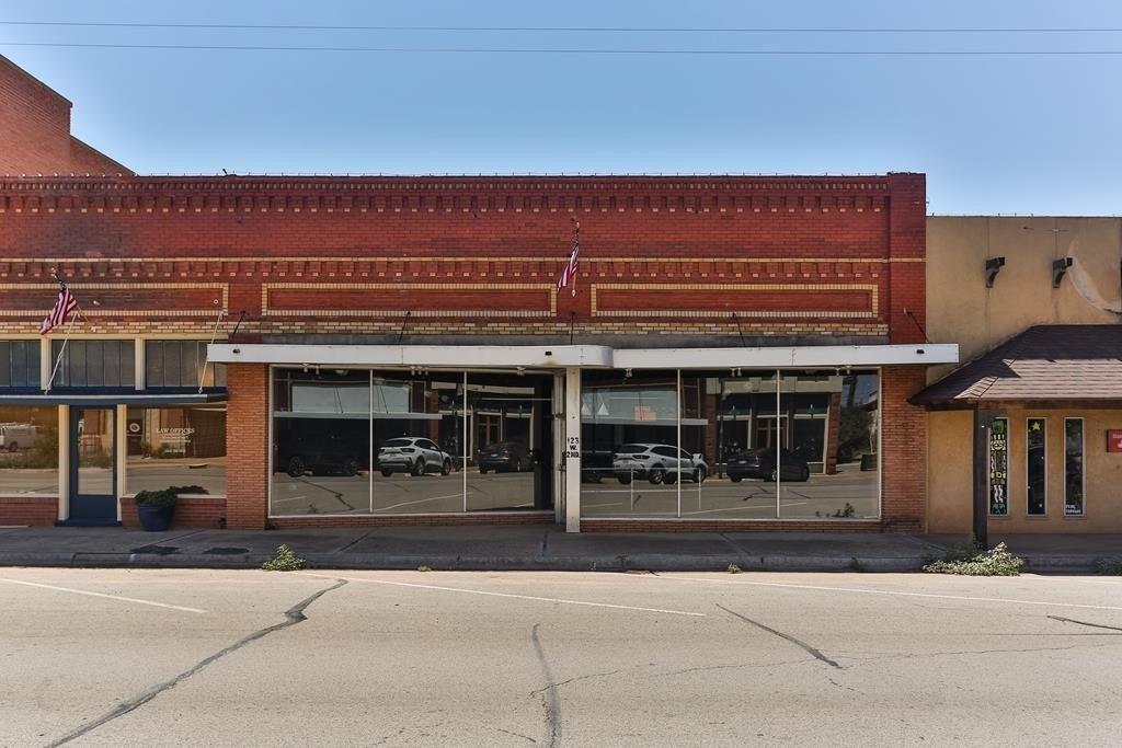 Property Image for 123 W 2nd St