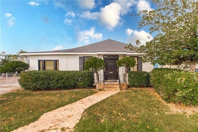 Property Image for 1024 S CYPRESS Street
