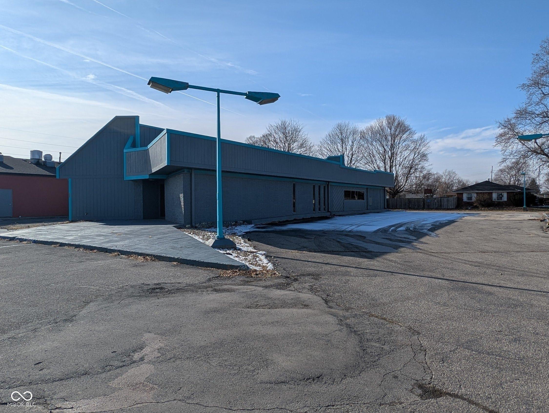 Property Image for 905 S Scatterfield Road