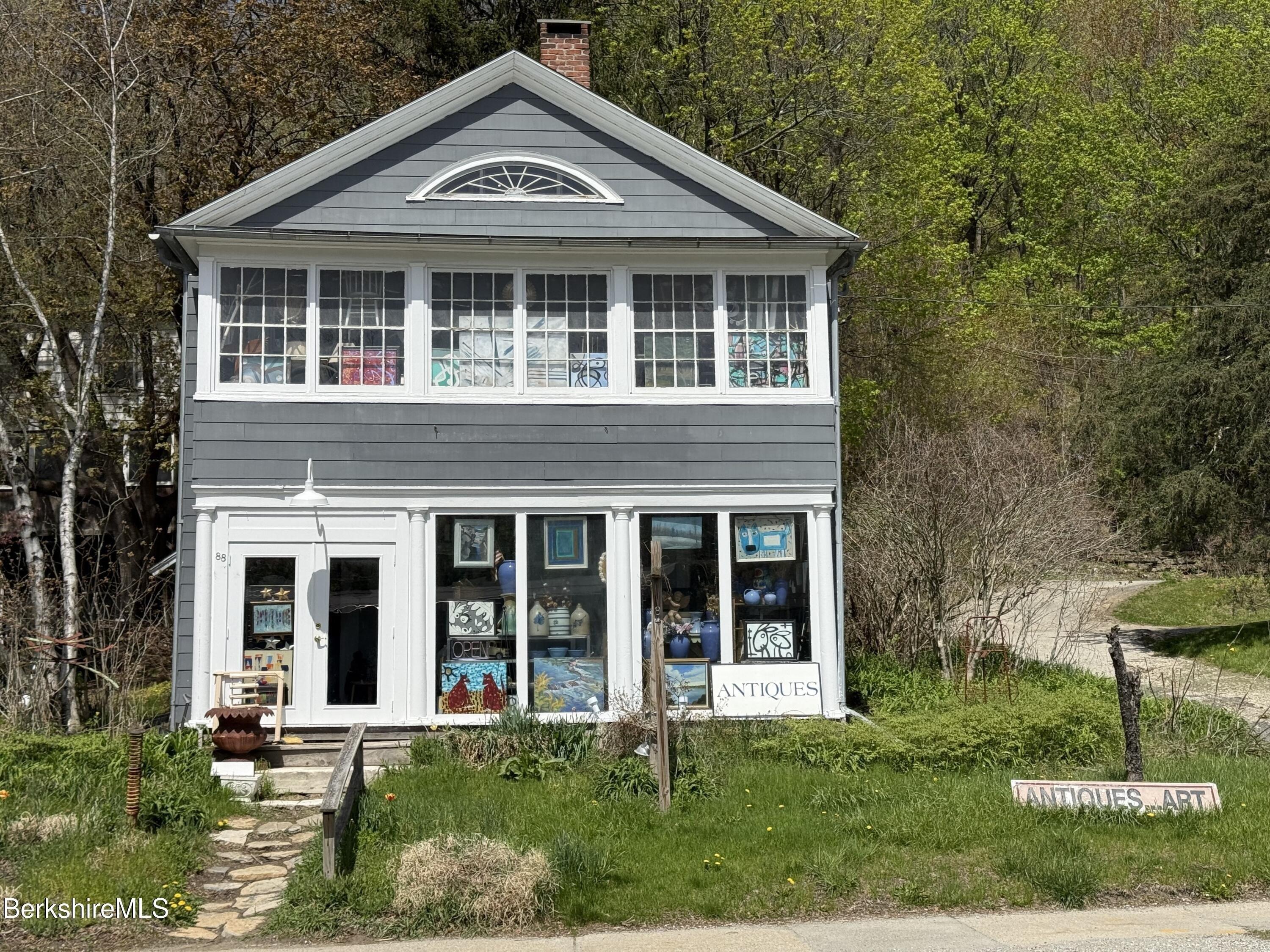Property Image for 88-90 Main St