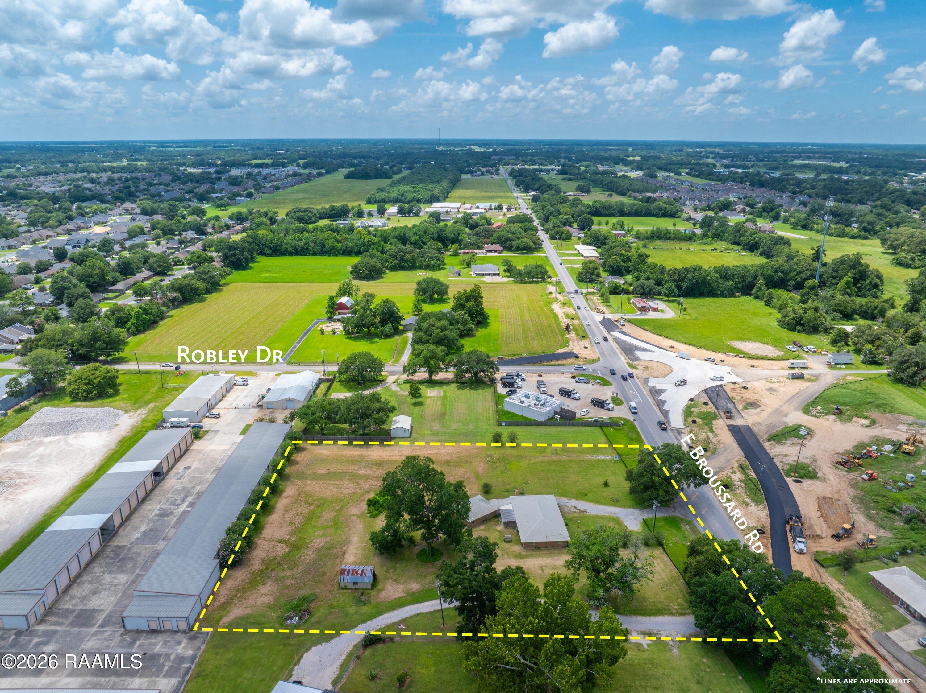 Property Image for 614 & 616 E Broussard Road